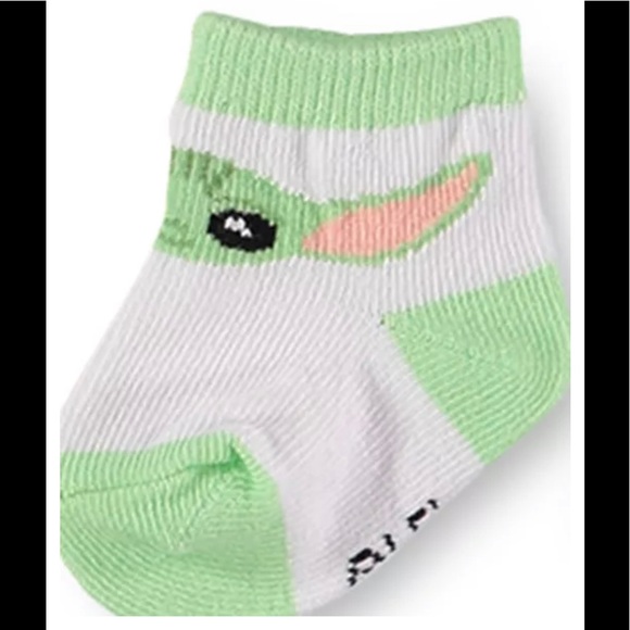 Baby Yoda Onesie 3-Piece - Picture 10 of 12